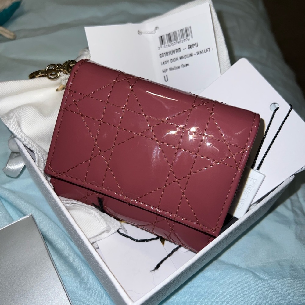 DIOR Wallet